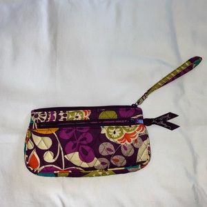 VERA BRADLEY CLUTCH